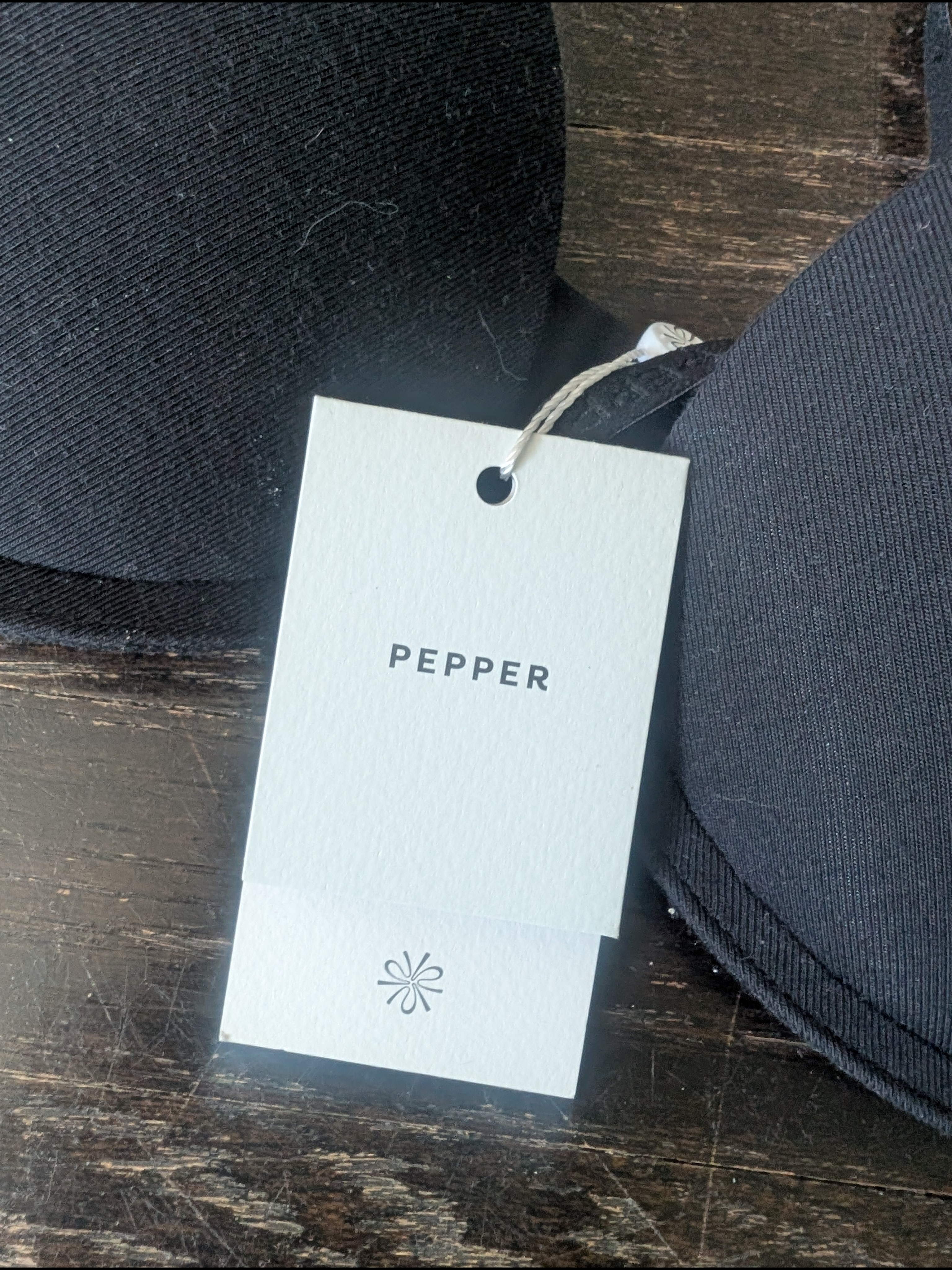 Pepper Black Supima Cotton Lift Up Women's T-Shirt Bra 34b — image 3 of 7